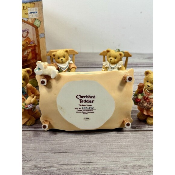 SOLD**Cherished Teddies We Bear Thanks 1996 Table & Family with Box - Picture 14 of 16